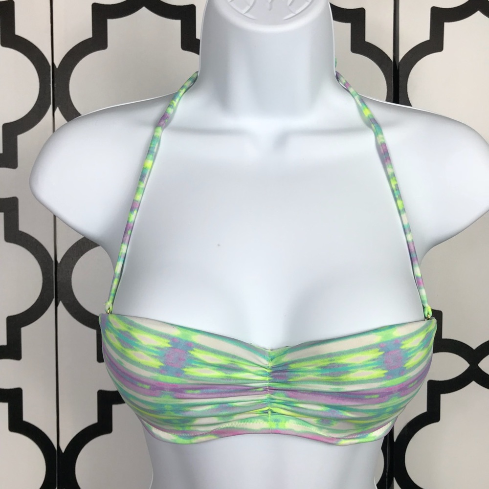 3 For $15Victoria’s Secret Green/Purple Bikini Top